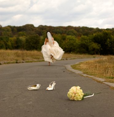Runaway bride clipart