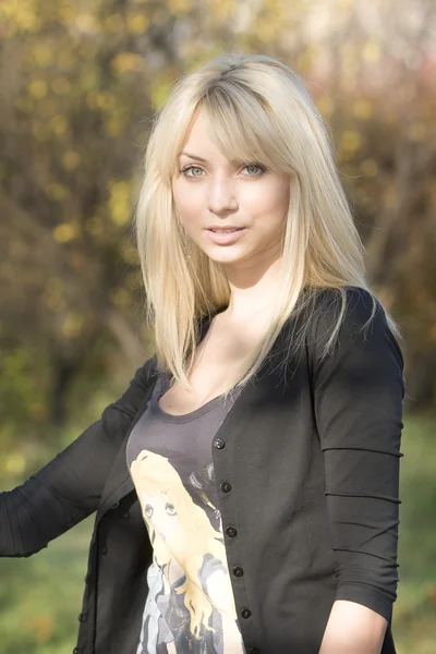 Сексуальная блондинка — стоковое фото