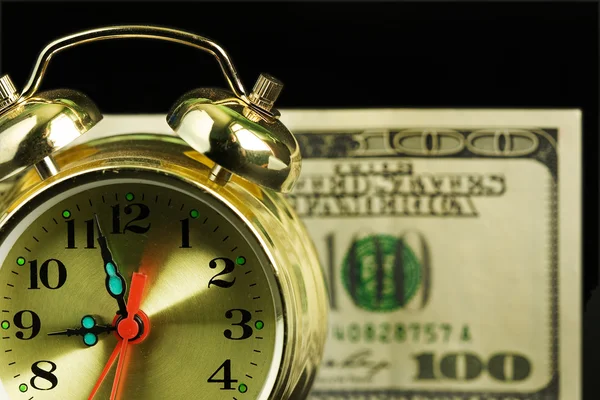 Reloj despertador y dinero 01 — Foto de Stock