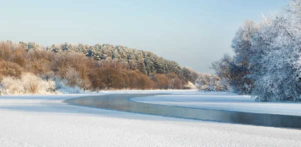Kış nehir Bend — Stok fotoğraf