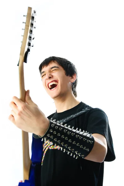 Chłopiec grający na gitarze — Zdjęcie stockowe