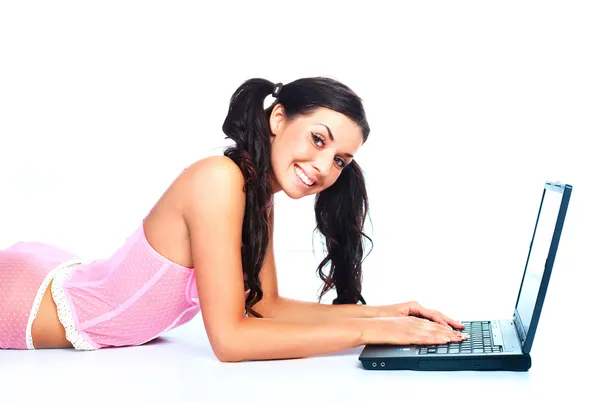 Menina sexy com um laptop — Fotografia de Stock