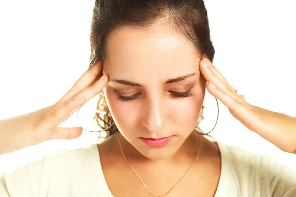 Frau leidet unter Kopfschmerzen — Stockfoto