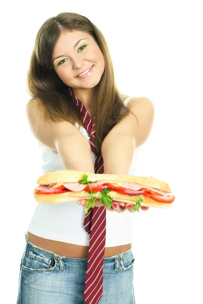 Rapariga a dar-nos uma sandwitch — Fotografia de Stock