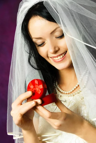 Щаслива наречена — стокове фото