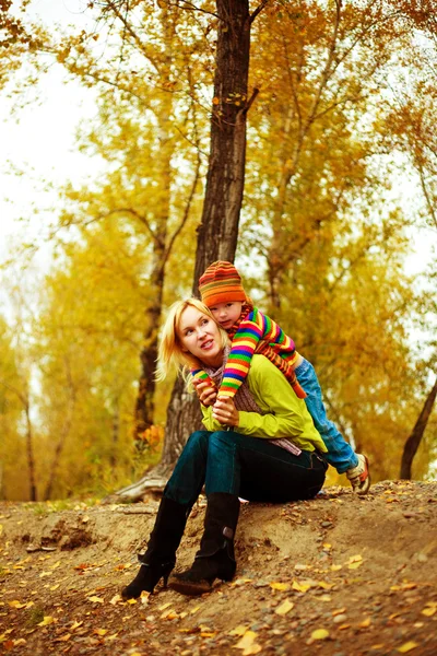 Mother and son in the park — Stock Photo, Image