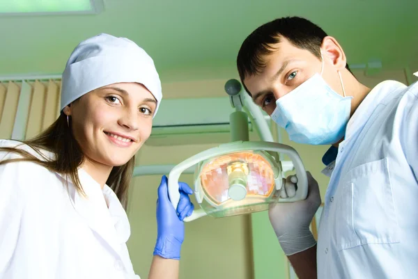Dwóch lekarzy dentystów — Zdjęcie stockowe