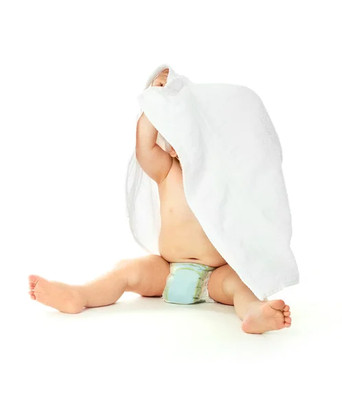 Bébé enveloppé dans la serviette — Photo