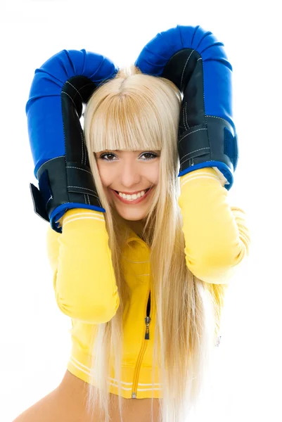 Hermosa mujer usando guantes de boxeo — Foto de Stock