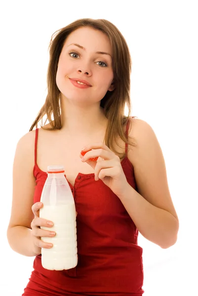Όμορφη γυναίκα που πίνει γάλα — Φωτογραφία Αρχείου