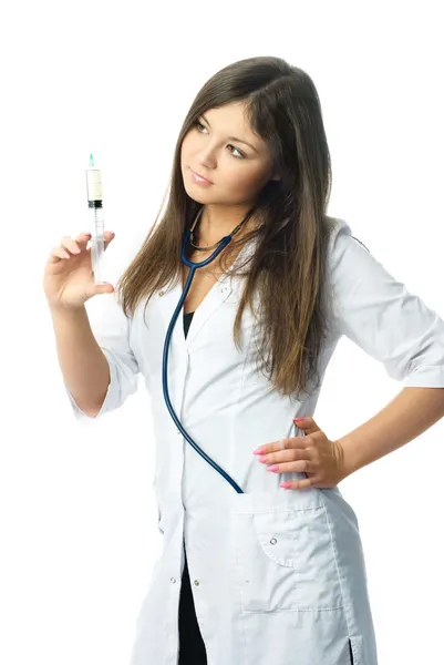 Médico que administra uma injeção — Fotografia de Stock