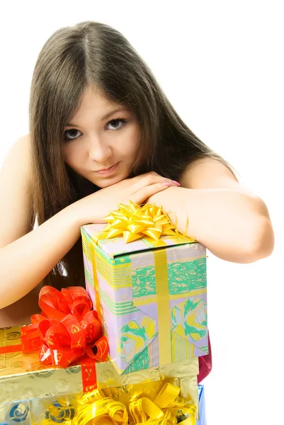 Αναστατωμένος κορίτσι με δώρα — Φωτογραφία Αρχείου
