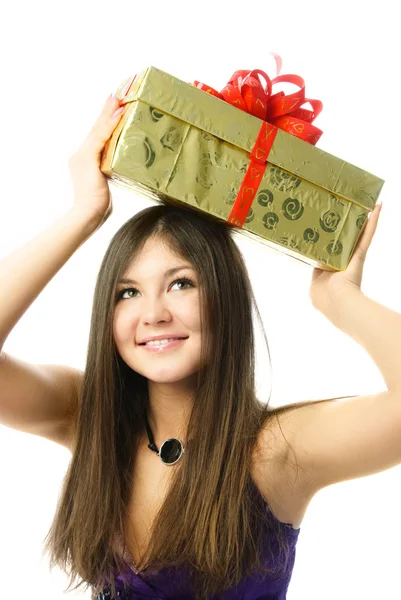 Pěkná dívka s dárek — Stock fotografie