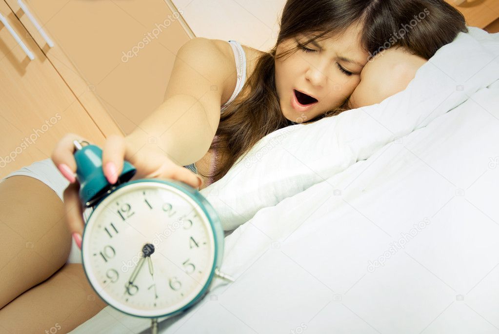 girl wake up alarm