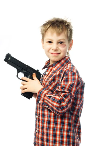 拿着枪的小男孩 — 图库照片