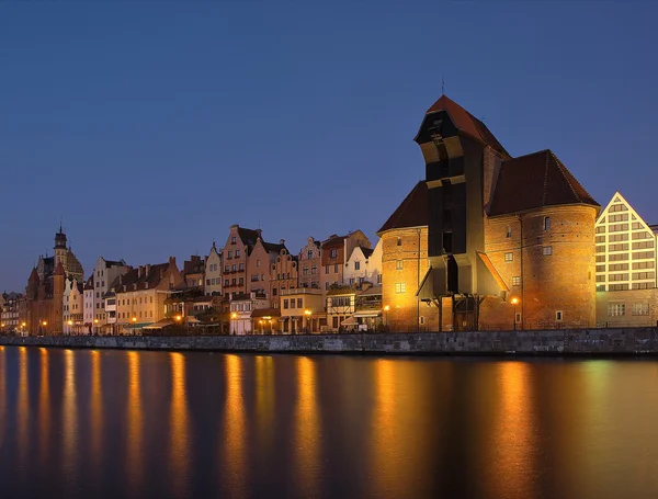 Gdańsk z riverside w nocy — Zdjęcie stockowe