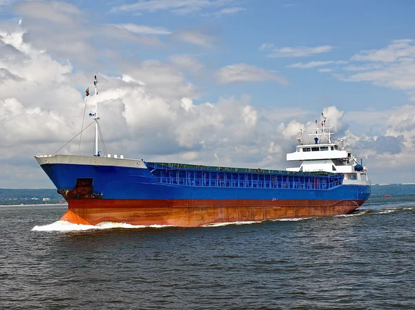 Cargo ship at sea — Stock Photo, Image