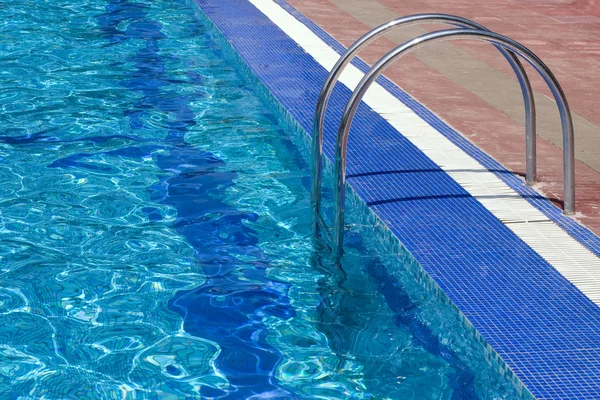 Плавальний басейн — стокове фото