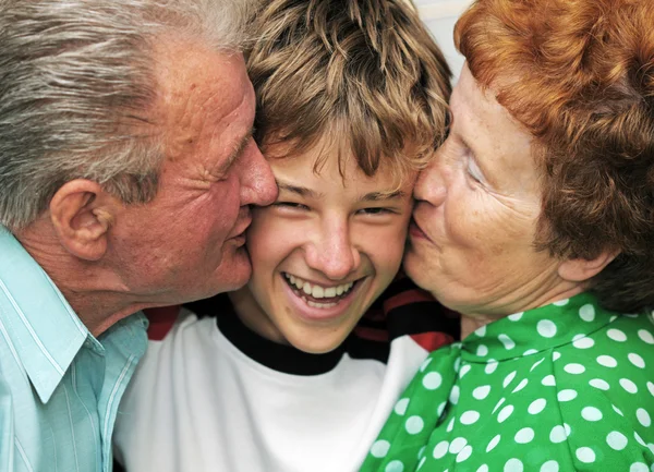 孫と祖父母 — ストック写真