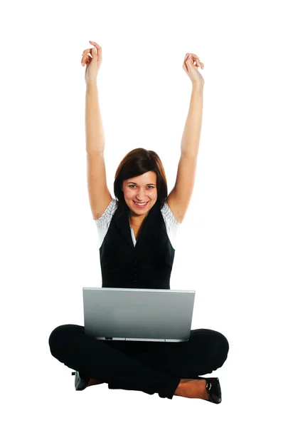 Heureuse femme d'affaires avec ordinateur portable — Photo