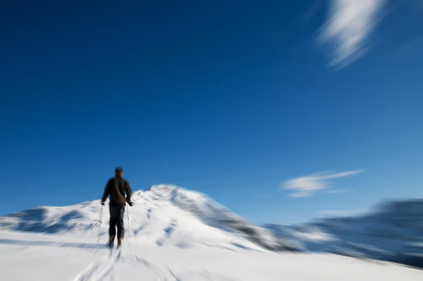 Vintern bergsklättring — Stockfoto