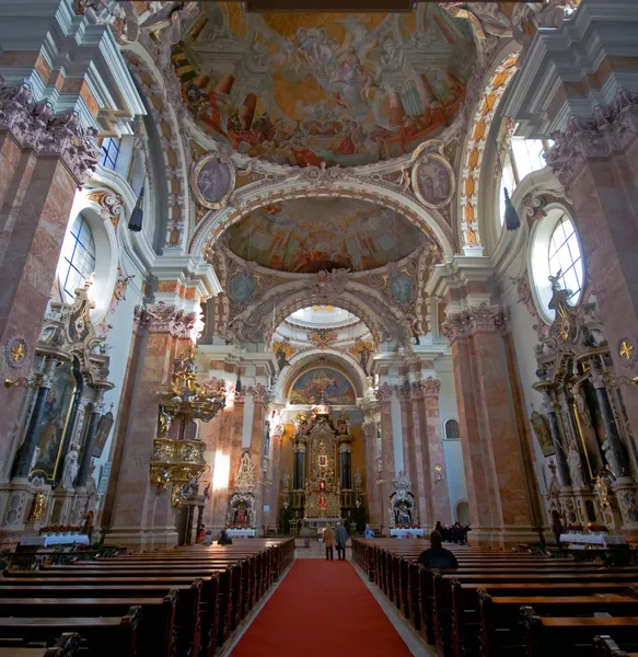 Interior of Innsbruck cathedral — Stock Photo, Image
