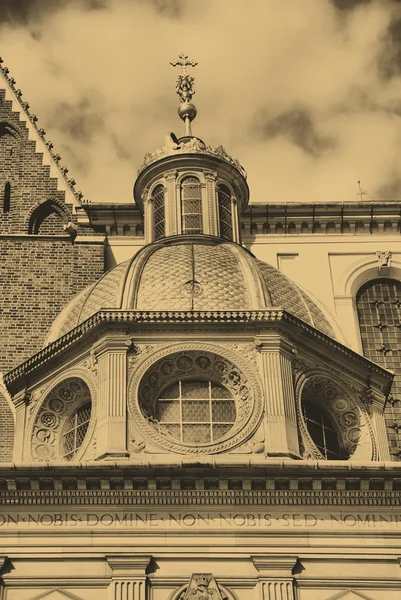 Stary styl zdjęcie katedry na Wawelu — Zdjęcie stockowe