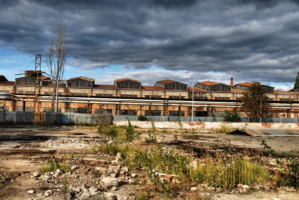 Armazém industrial abandonado — Fotografia de Stock