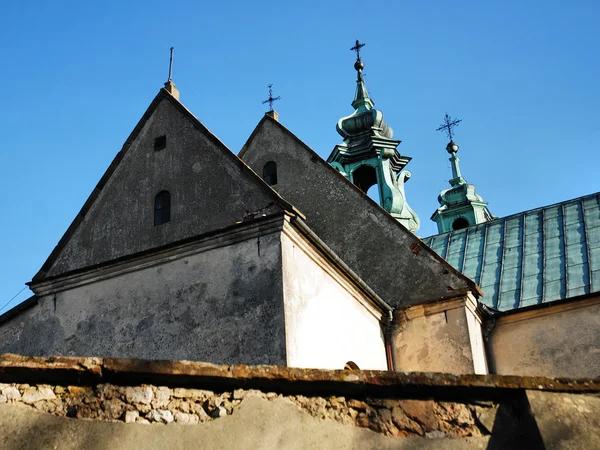 Kerk op de heuvel karczowka — Stockfoto