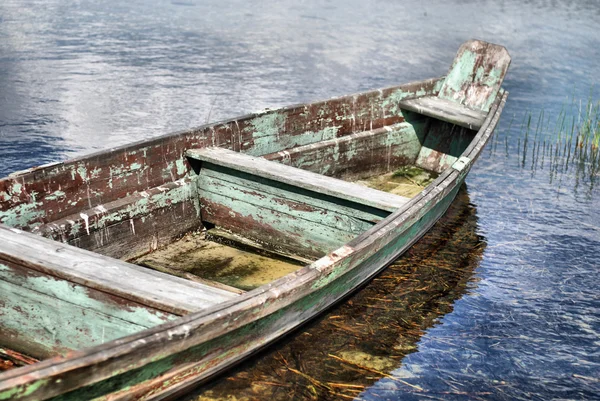 Dřevěná loď — Stock fotografie