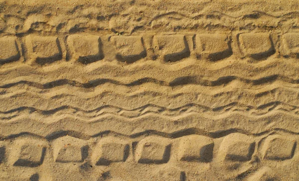 Tracce di pneumatici sulla spiaggia — Foto Stock