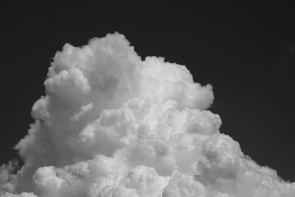 Svart och vit himmel bakgrund — Stockfoto
