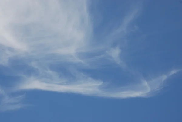 Güzel mavi gökyüzü arka plan — Stok fotoğraf