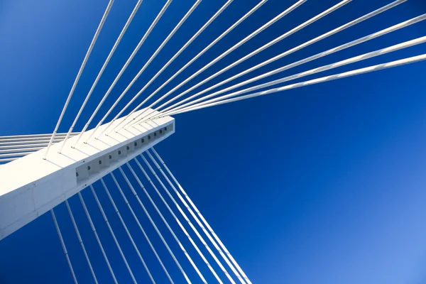 Moderner Brückenbau — Stockfoto