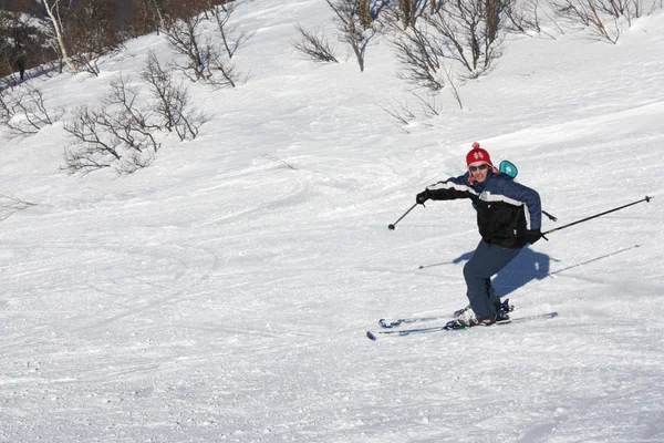 Skier на високій горі — стокове фото