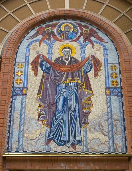 Fresco sobre la entrada de la iglesia — Foto de Stock