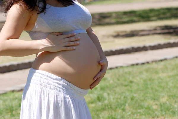 Detail těhotná žena — Stock fotografie