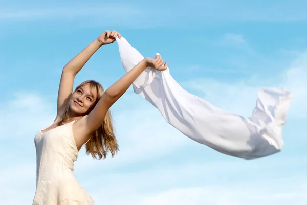 Het dansende meisje met een sjaal — Stockfoto