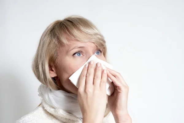 Female having a cold — Stock Photo, Image