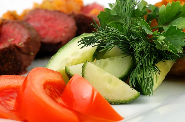 Овощи с мясом — стоковое фото