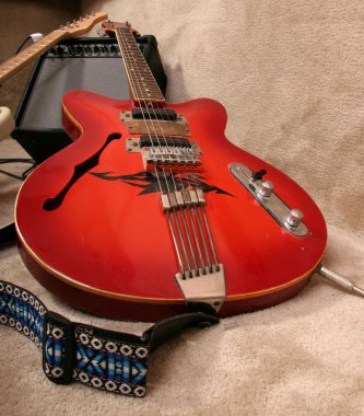 Red guitar clipart