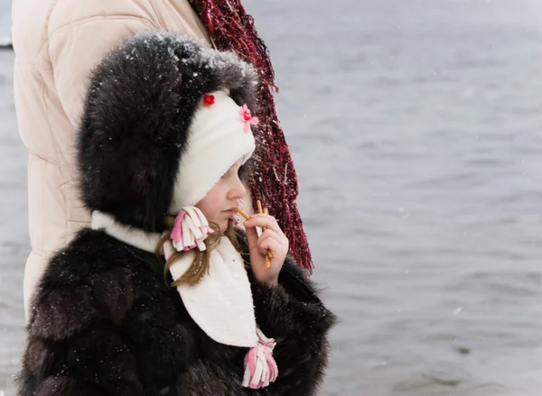 Κοριτσάκι γούνας — Φωτογραφία Αρχείου
