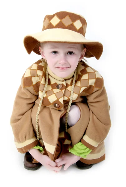 Petite fille en chapeau marron — Photo