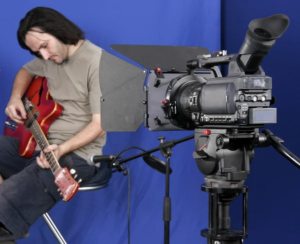 Kamera ampui kitaristin. — kuvapankkivalokuva