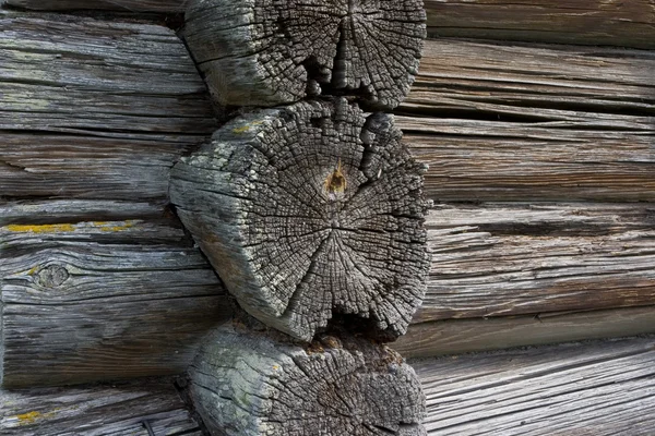 El fragmento de la pared de la casa de los troncos viejos —  Fotos de Stock