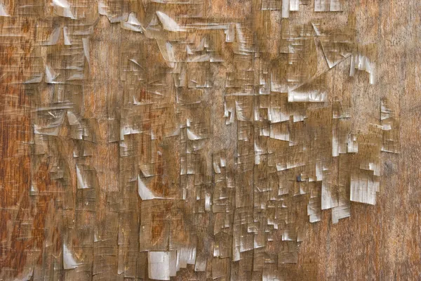 Текстура дерева с треснувшей краской — стоковое фото