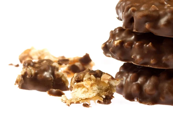白い背景の上にチョコレートのクッキー — ストック写真