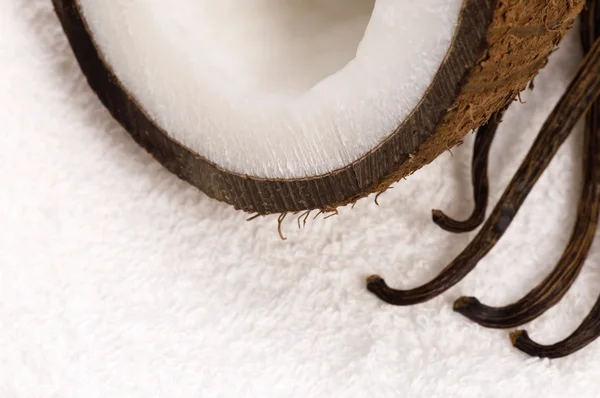 Коко и ванильные банные принадлежности — стоковое фото