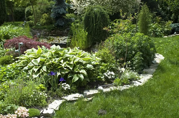 Cichy ogród — Zdjęcie stockowe