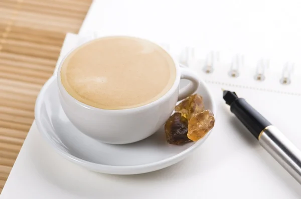 Portátil y taza de café —  Fotos de Stock
